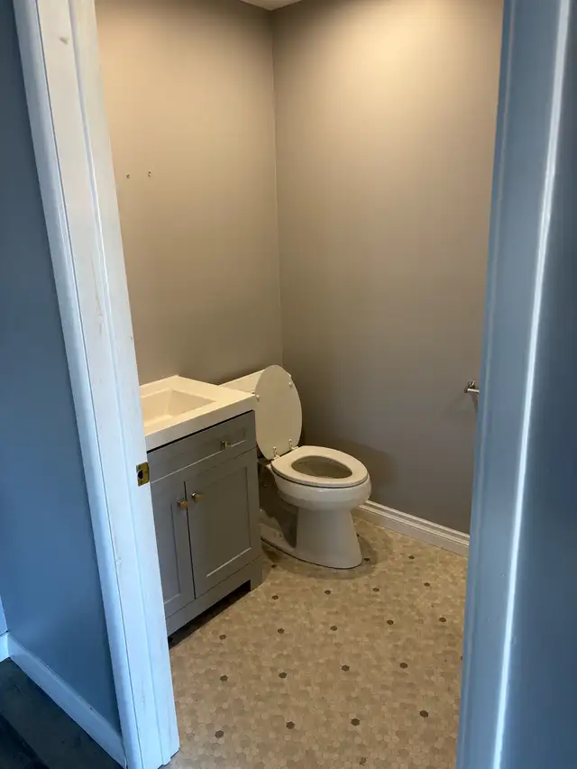 1 Bedroom Apt near Stratford - Photo 3