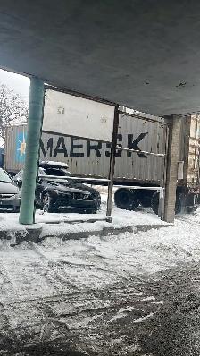 déchargement de container $$