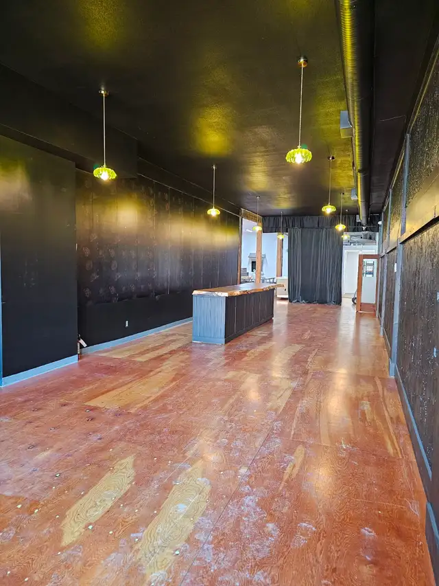 ️ Prime Downtown Lethbridge Commercial Space – Available Immed - Photo 2