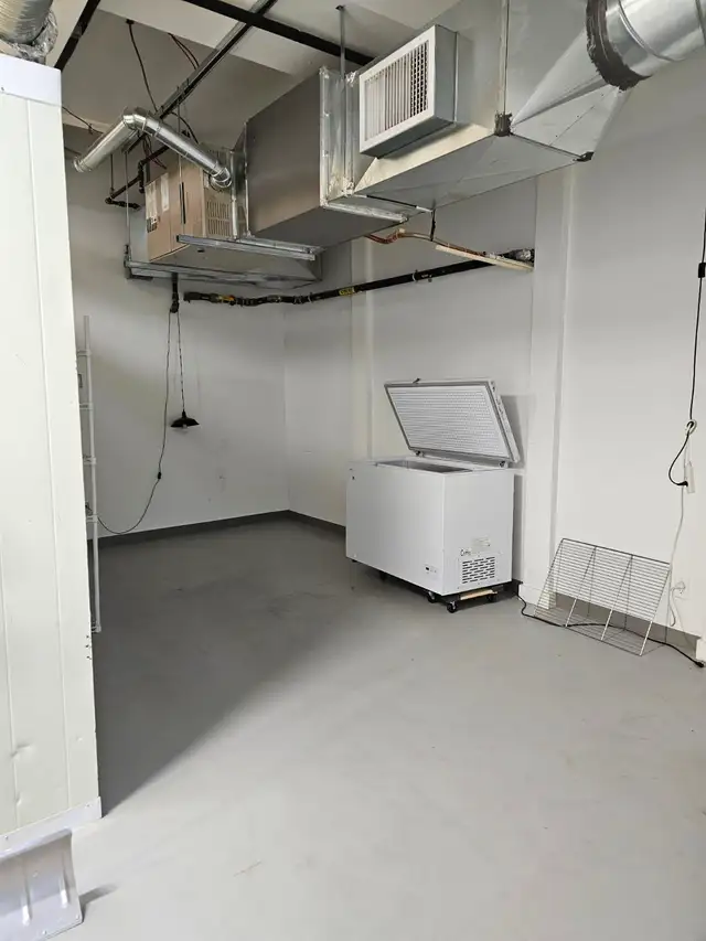 ️ Prime Downtown Lethbridge Commercial Space – Available Immed - Photo 10