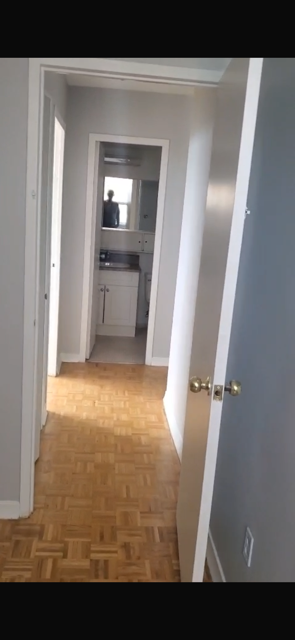 Single Room near Port credit go station - Photo 9