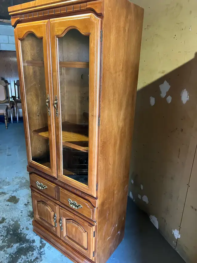Free delivery used Kroecheler Wooden Display Cabinet - Photo 5