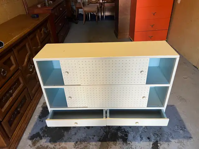 Free delivery Mid-century Modern White Dresser - Photo 5