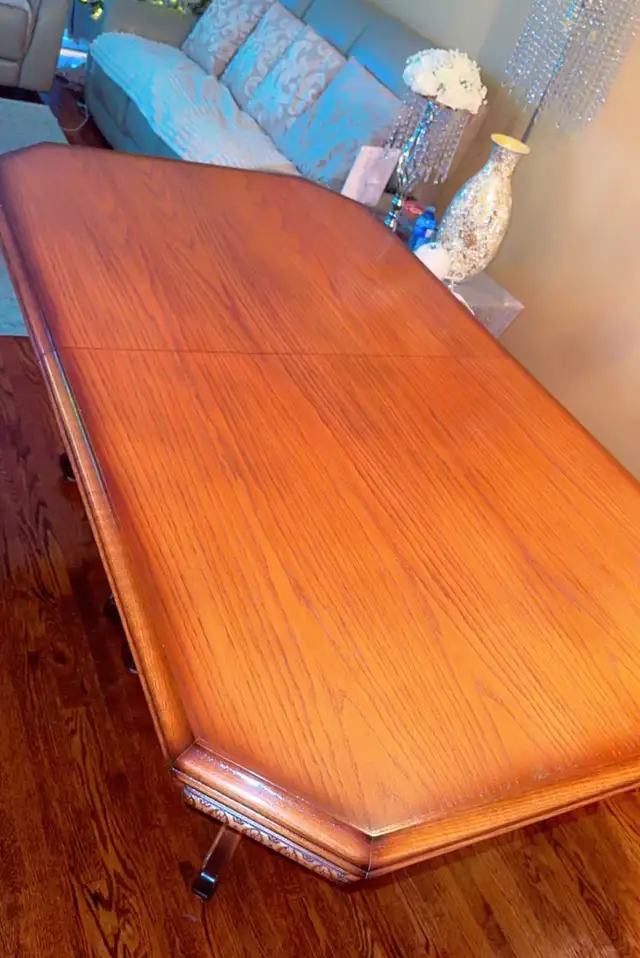 Free delivery used Wooden Dining Table with 4 chairs - Photo 4