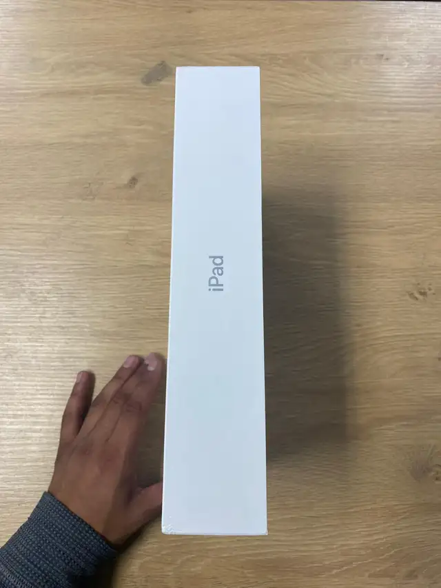iPad 9th Gen BNIB   AirPods   Fast Charger – Delivery Available