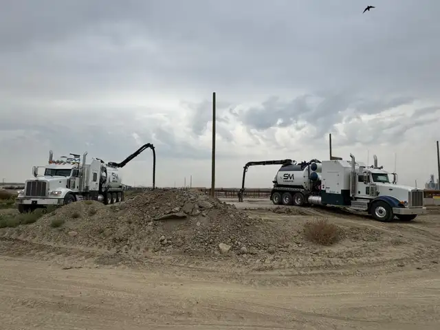 Hydrovac and Stone Slinger Services - Photo 3