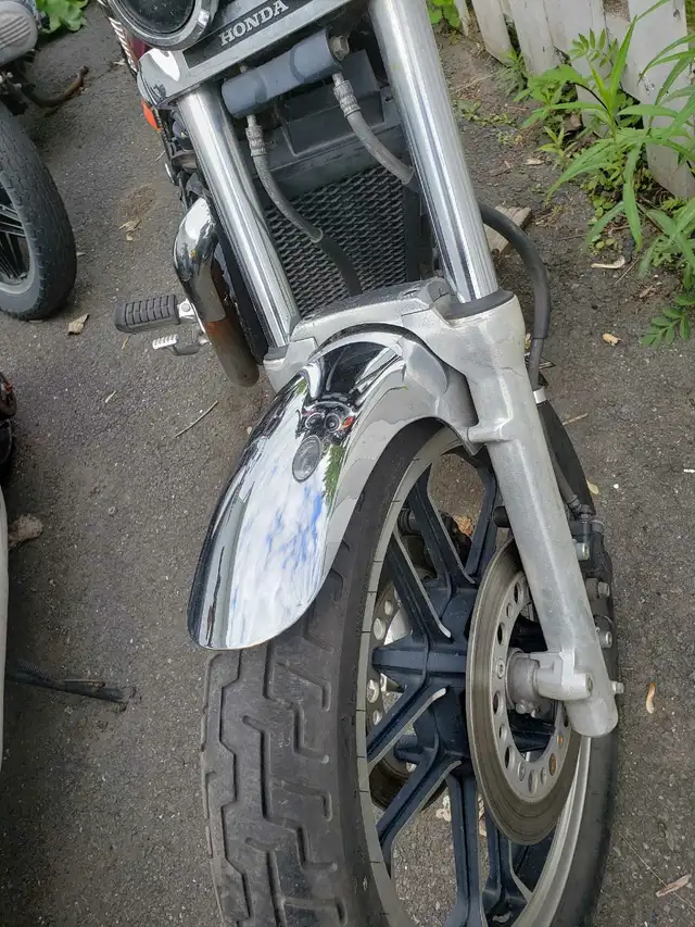 Honda 750 shadow 1983-85 - Photo 3