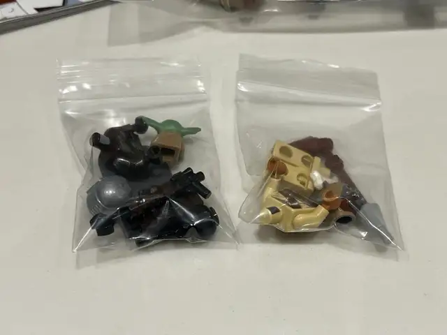 Lego Star Wars 75299 Trouble on Tatooine Mandalorian Grogu - $30 - Photo 2