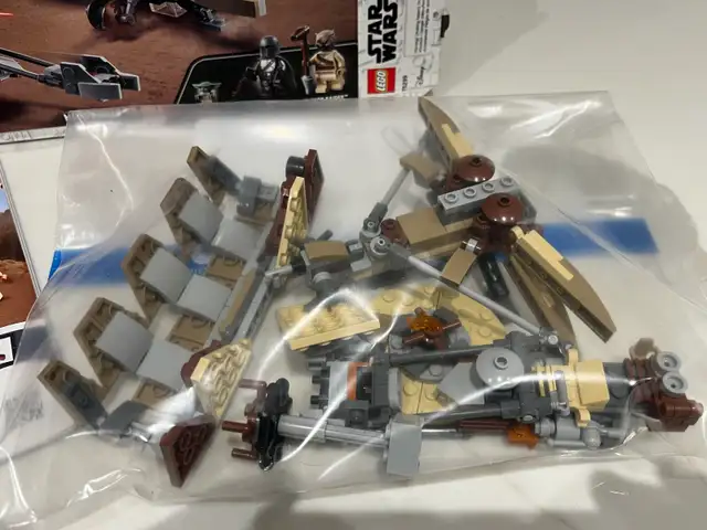 Lego Star Wars 75299 Trouble on Tatooine Mandalorian Grogu - $30 - Photo 3
