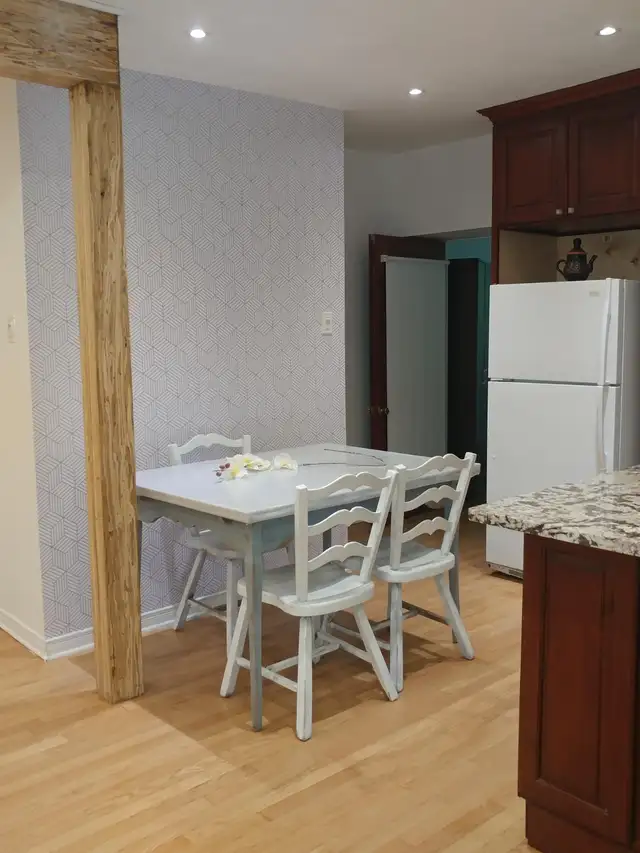 Berri-Uqam Bel appart 5 ½ meublé 3 chambres à coucher 1,700.00$ - Photo 5