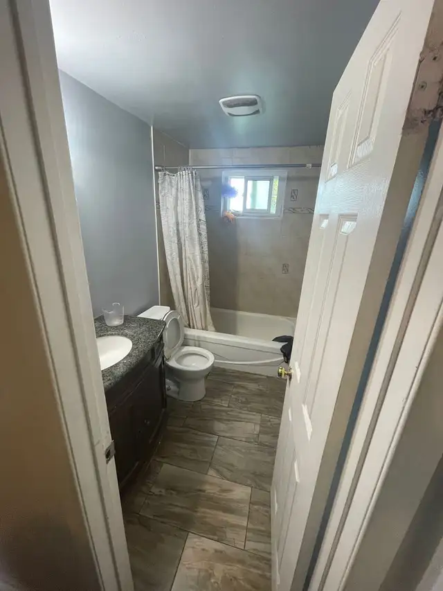 Shared Rooms Available near Conestoga College, Cambridge - Photo 7