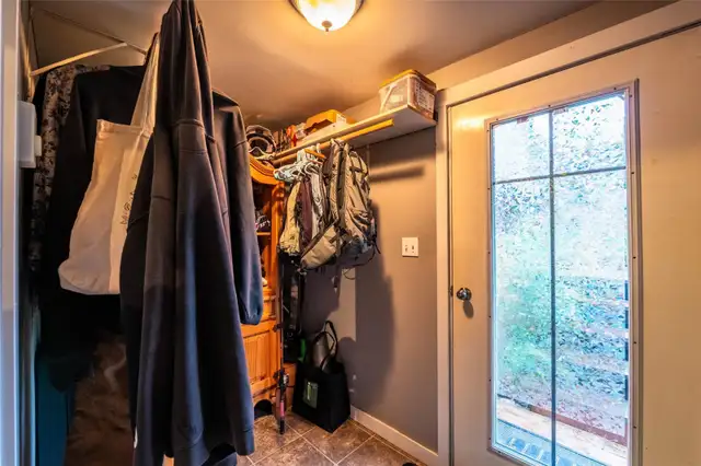 Cozy 1-Bedroom Cottage in Quiet Uphill – Steps to Parks & Trails - Photo 3