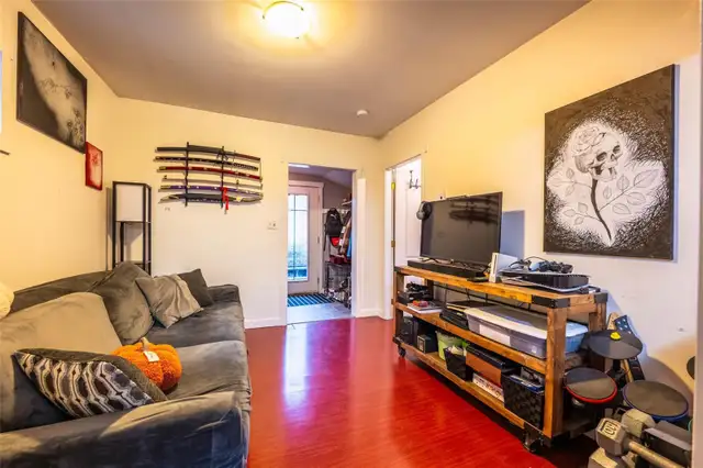 Cozy 1-Bedroom Cottage in Quiet Uphill – Steps to Parks & Trails - Photo 10