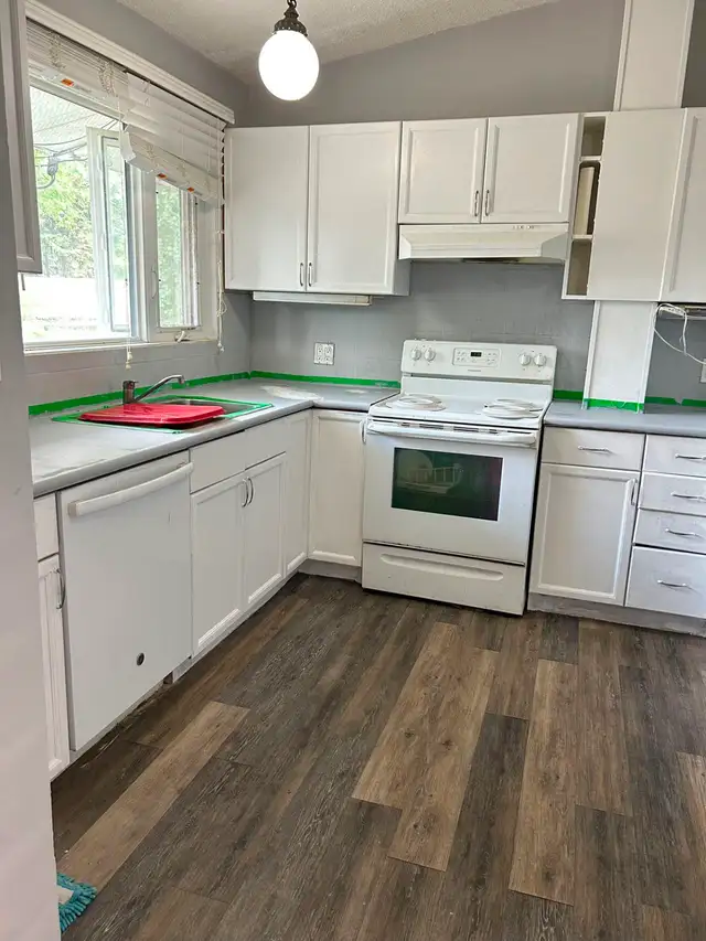 UA area/5minToSouthgate mall LRTtoUA Compus/Nait MacEwan/DownTo - Photo 11