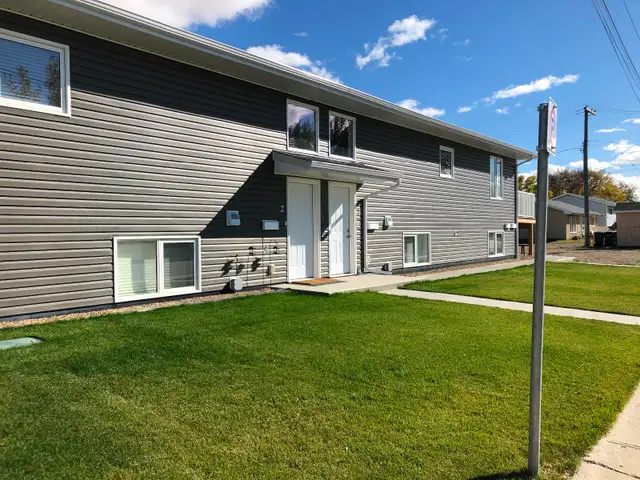 Condo For Rent - Photo 2