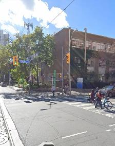 3 bdrm student apartment on TMU (Ryerson) Campus