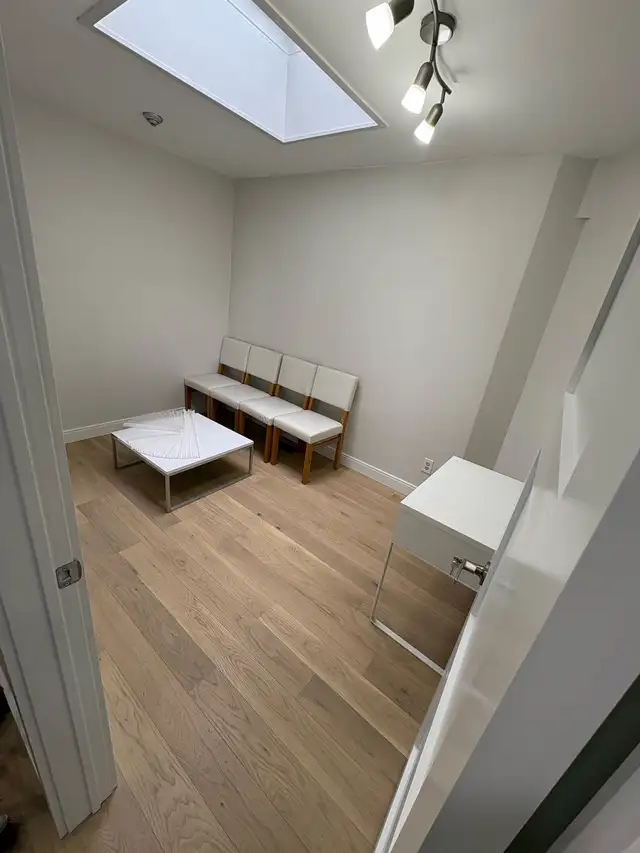 3 bdrm student apartment on TMU (Ryerson) Campus - Photo 8