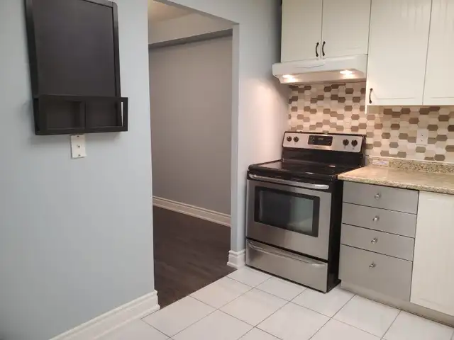 2 Bedroom Condo @ 145 Hillcrest Ave, Mississauga for Rent - Photo 9