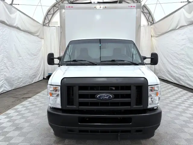 2024 Ford E-Series Cutaway - Photo 2