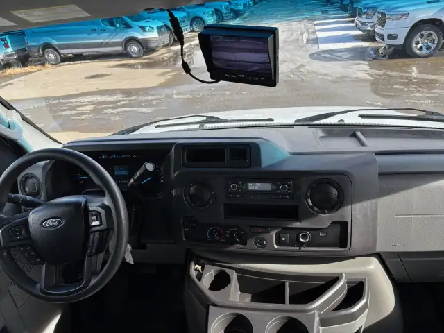 2024 Ford E-Series Cutaway - Photo 11