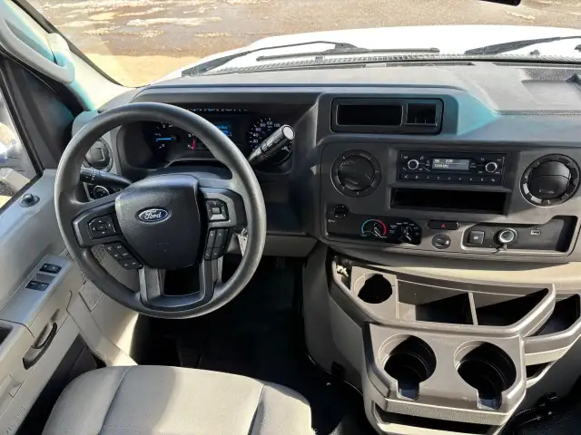 2024 Ford E-Series Cutaway - Photo 12