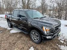 2022 Ford F-150 FX4 4WD Crew 5.5 Box ONE OWNER | CLEANC CARFAX - Photo 2