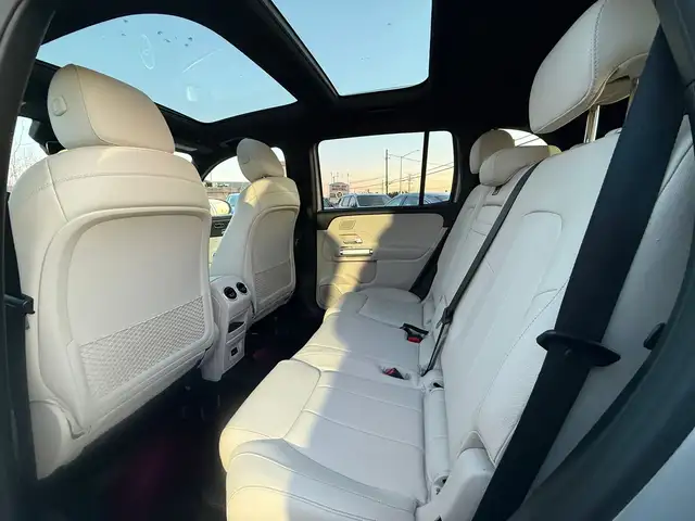 2021 Mercedes-Benz GLB 250 4MATIC SUV AWD - Photo 9