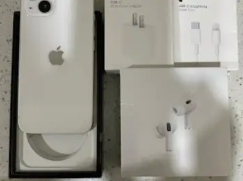 iPhone 13 256gb White Airpods/Adapter/Delivery