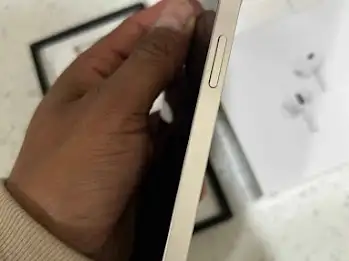 iPhone 13 256gb White Airpods/Adapter/Delivery - Photo 2