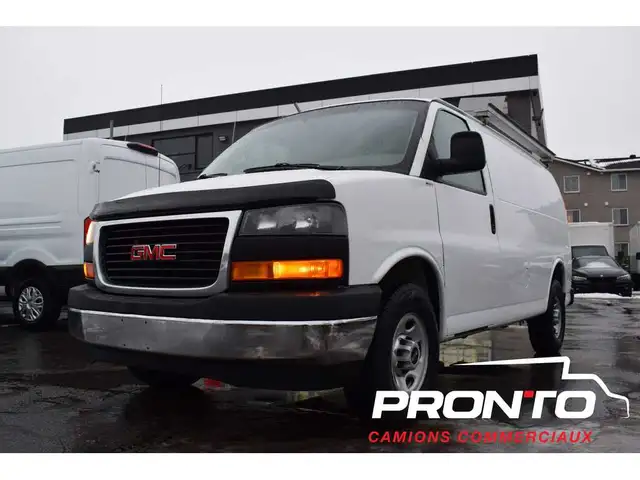 2017 GMC Savana Cargo Van 2500  4.8L V8  FULL RACK  Hitch - Photo 2