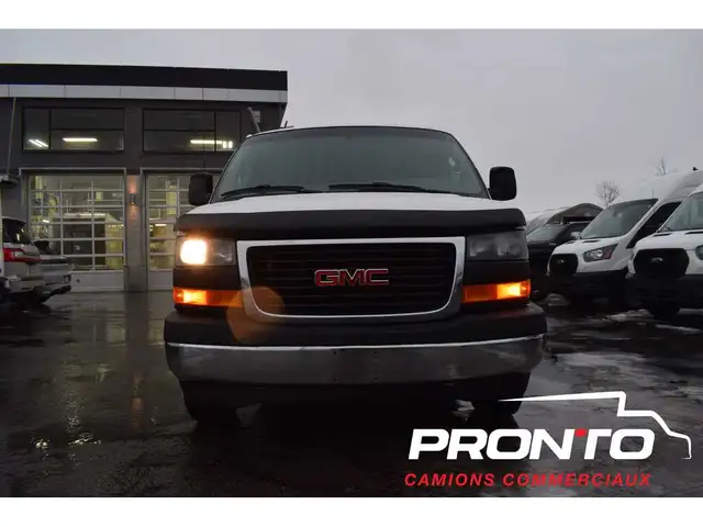 2017 GMC Savana Cargo Van 2500  4.8L V8  FULL RACK  Hitch - Photo 13