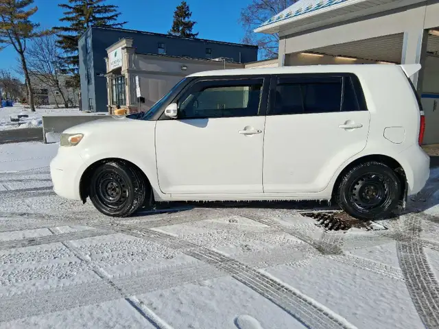 2009 Scion XB - Photo 2