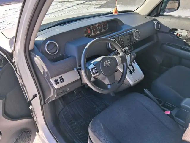 2009 Scion XB - Photo 3