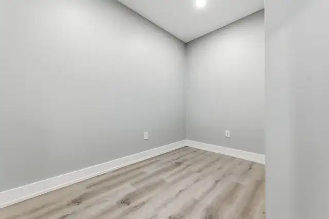 Stunning New One Bedroom Plus Den - Photo 7