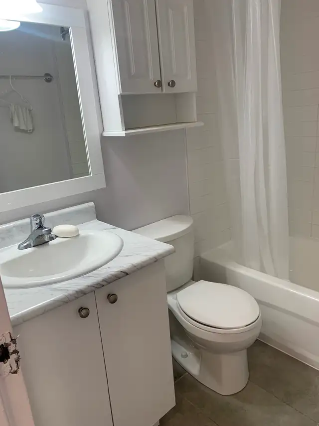 Chambre à louer room for rent downtown - Photo 4