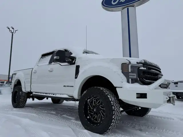 2020 Ford Super Duty F-350 LARIAT / LEVELED! / DELETED! / LOADED