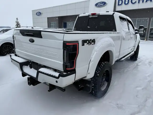 2020 Ford Super Duty F-350 LARIAT / LEVELED! / DELETED! / LOADED - Photo 3