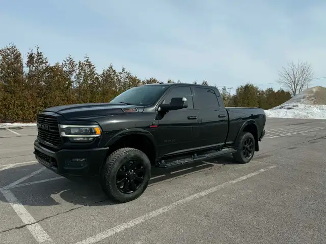 DODGE RAM CUMMINS 2500 LARAMIE TOIT OUVRANT