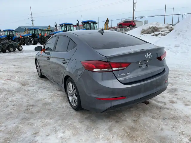 2017 HYUNDAI ELANTRA SE - Photo 6