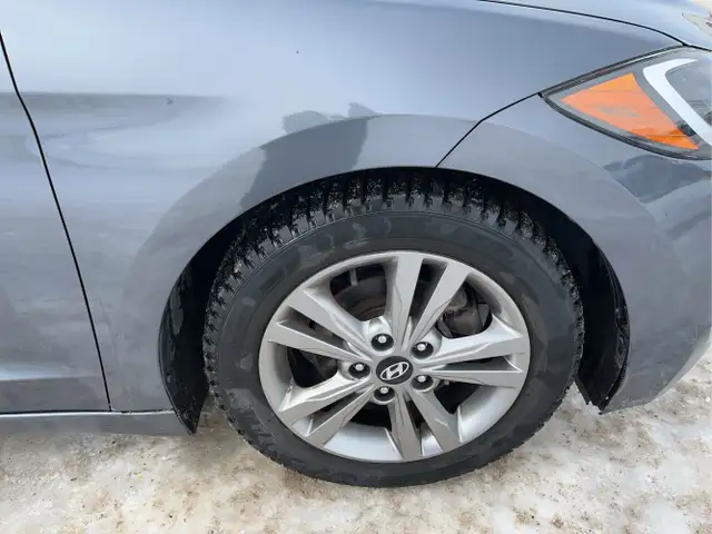 2017 HYUNDAI ELANTRA SE - Photo 10