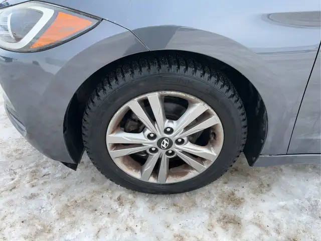 2017 HYUNDAI ELANTRA SE - Photo 11