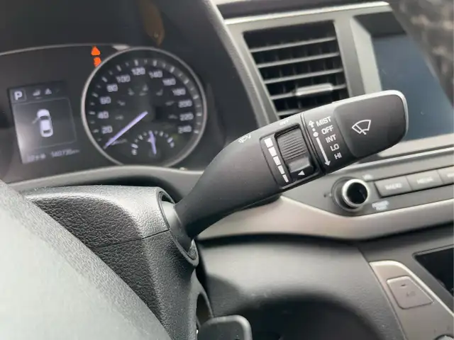 2017 HYUNDAI ELANTRA SE - Photo 19