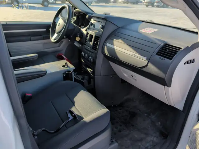 2010 Dodge Grand Caravan - Photo 21
