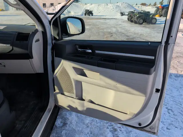 2010 Dodge Grand Caravan - Photo 22