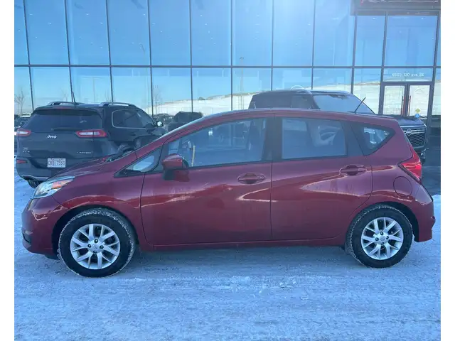 2017 Nissan Versa Note SR 1.6 • Heated Seats - Photo 3