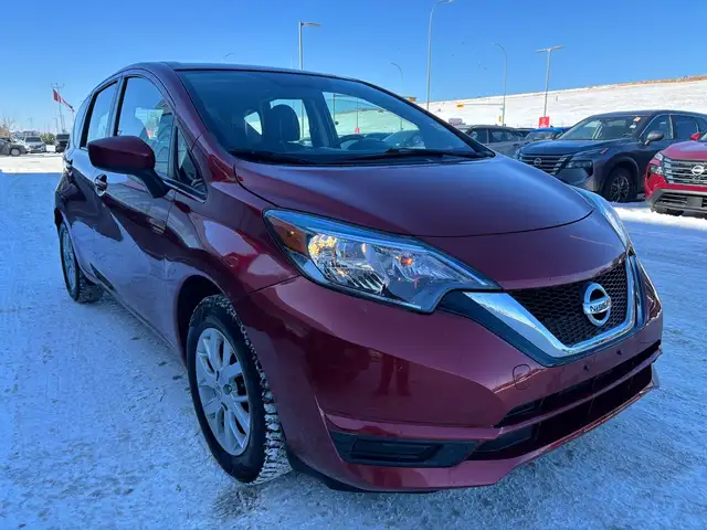 2017 Nissan Versa Note SR 1.6 • Heated Seats - Photo 9