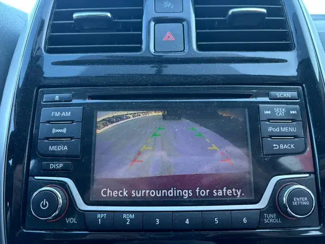 2017 Nissan Versa Note SR 1.6 • Heated Seats - Photo 20