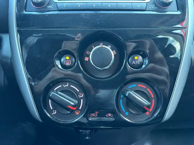 2017 Nissan Versa Note SR 1.6 • Heated Seats - Photo 21