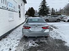 2022 Toyota Camry SE - Photo 4