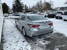 2022 Toyota Camry SE - Photo 5